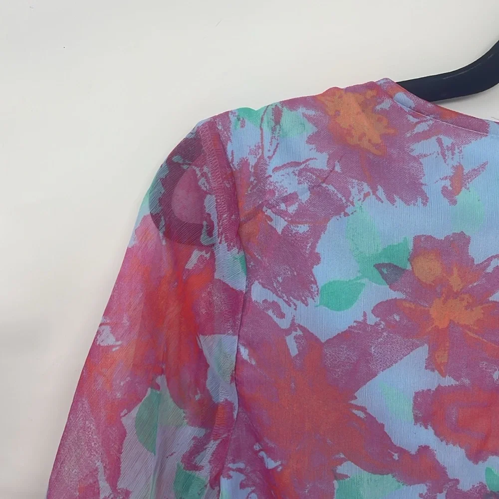 Indulge Tie-Front Ruffle Sleeve Multicolor Floral Blouse Size X-Large Brand New - Picture 11 of 12